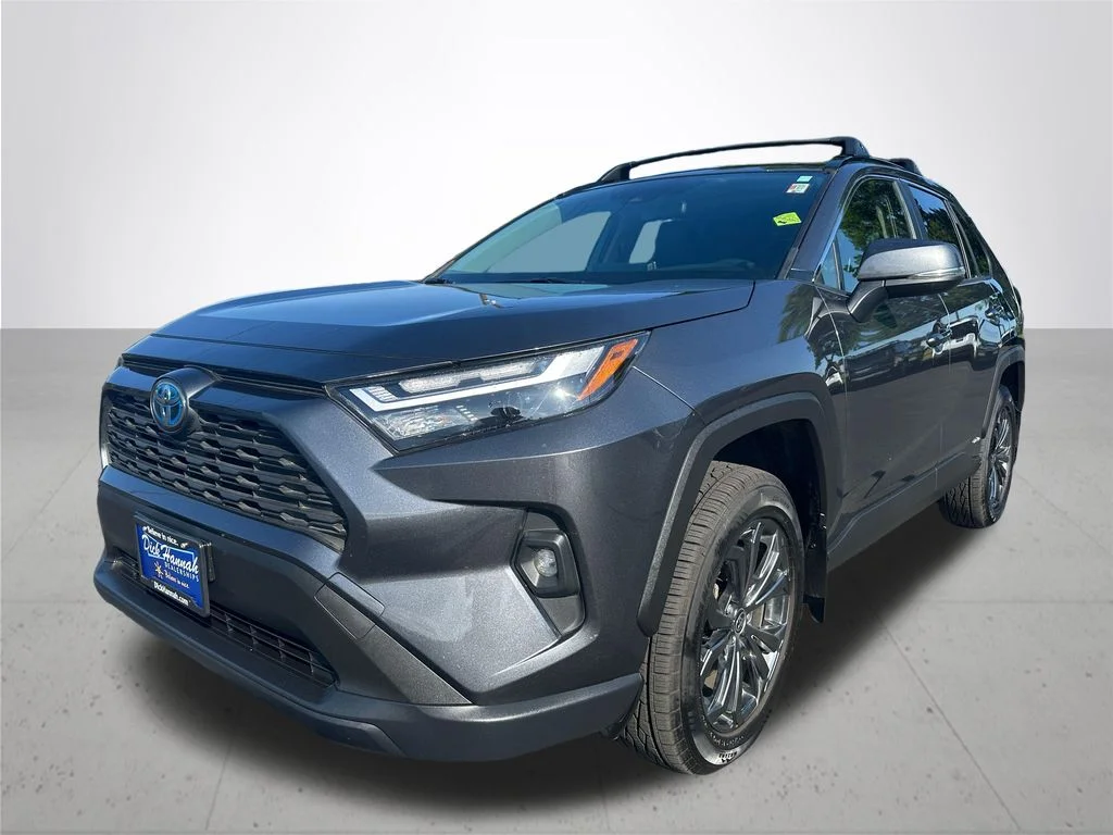 Used 2024 Gray Toyota XLE Premium image 2