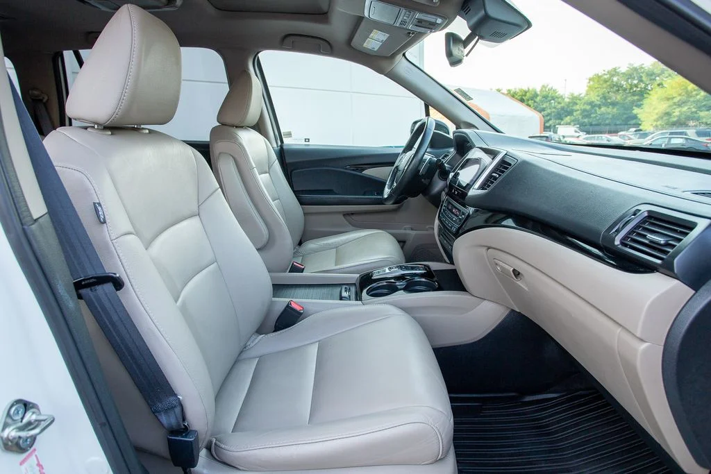 Certified Used 2017 White Diamond Pearl Honda AWD Touring image 22