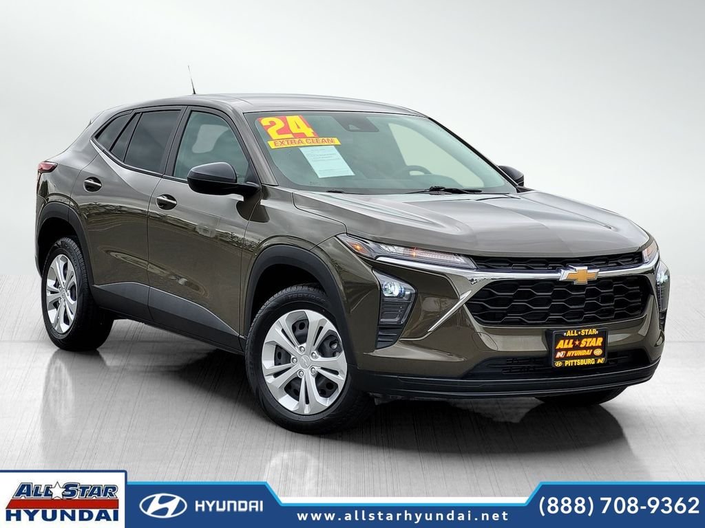 2024 Chevrolet Trax LS's photo