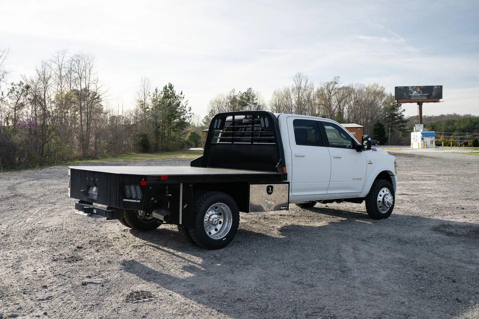 New 2026 Bright White Clear-Coat Exterior Paint RAM Tradesman image 9