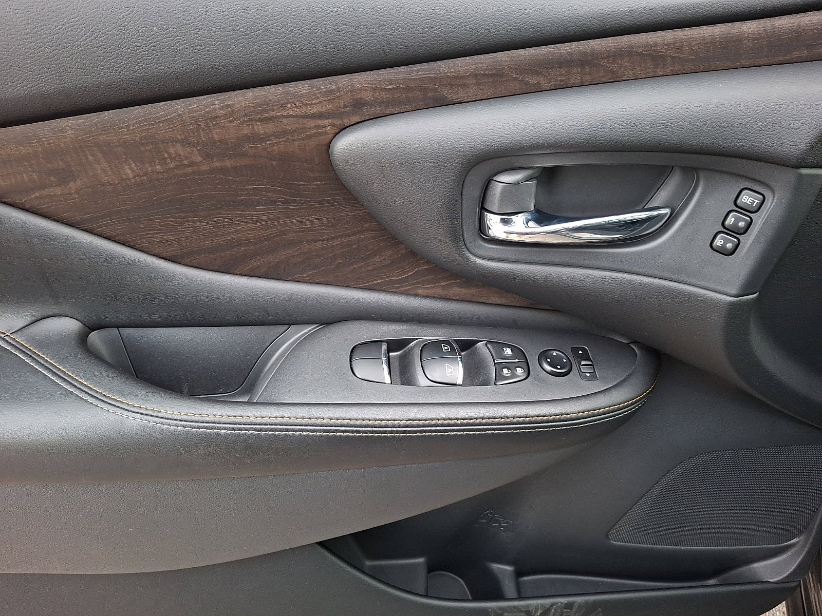 Used 2023 Gun Metallic Nissan Platinum image 11