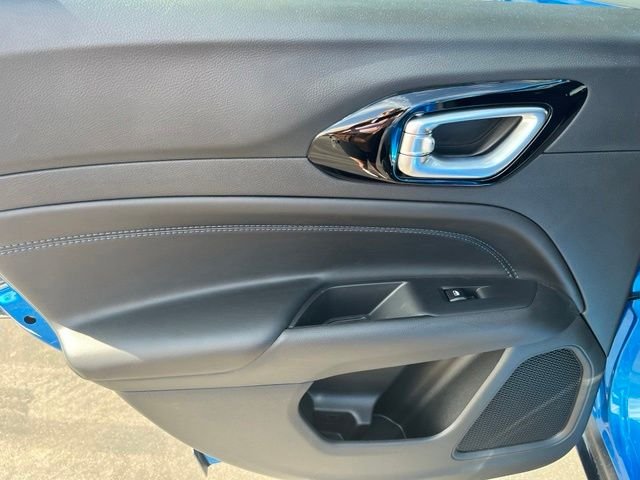 New 2026 Hydro Blue Pearlcoat Jeep Latitude image 15