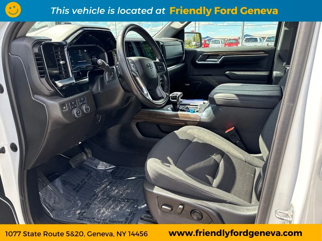Used 2023 White Chevrolet RST image 10