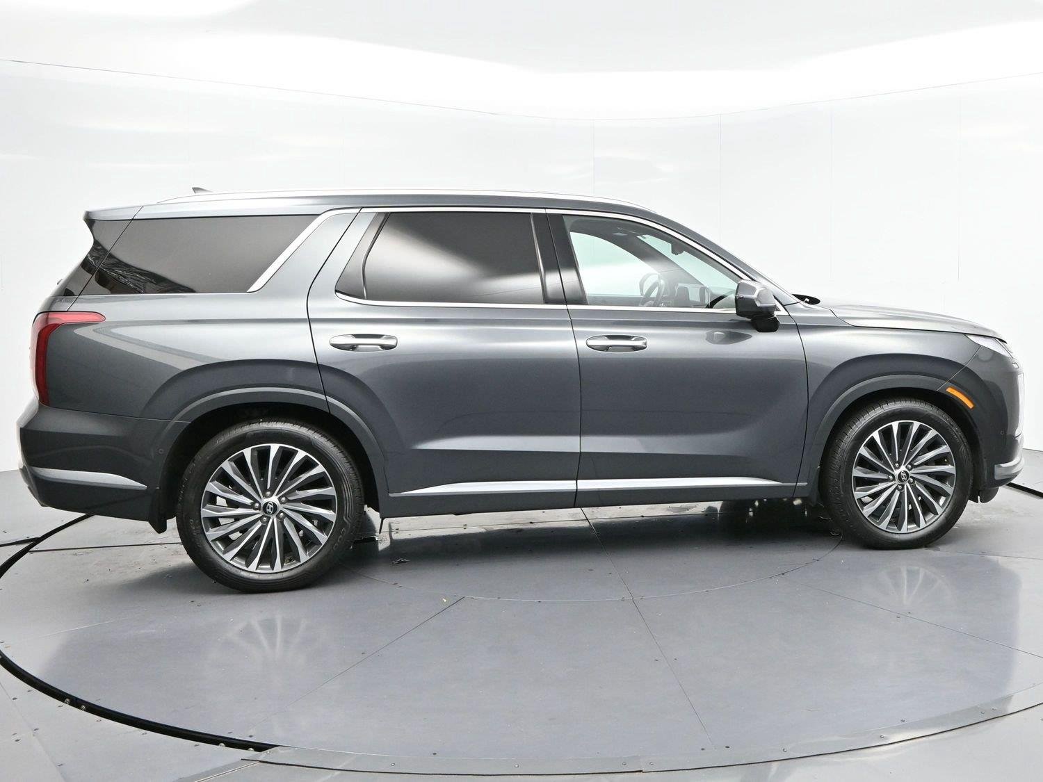 Used 2023 Steel Graphite Hyundai Calligraphy image 8
