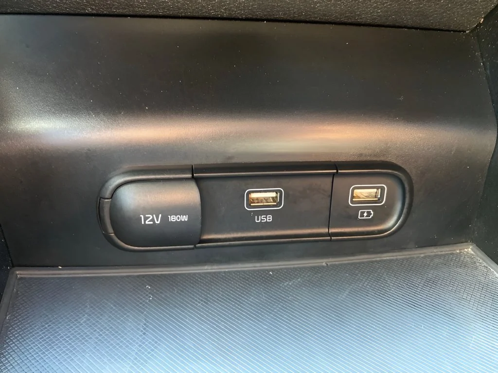 Used 2023  Kia GT-Line image 25