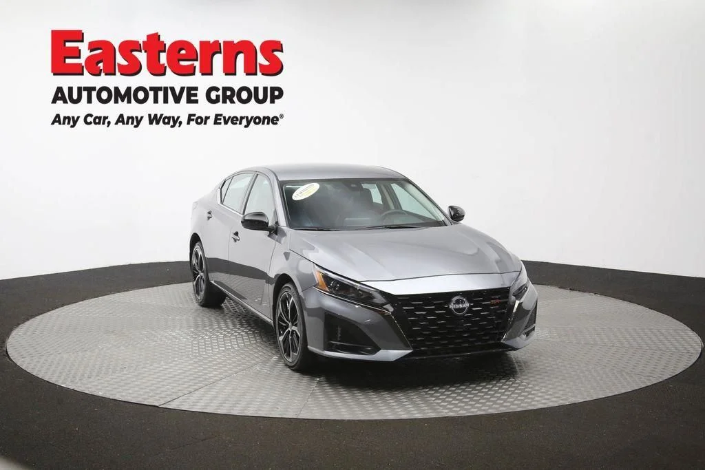 Used 2025 Gray Nissan 2.5 SR image 51