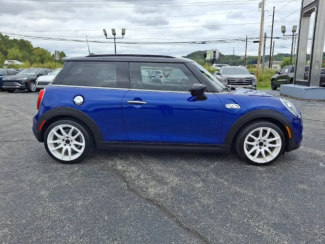 Used 2020 Blue MINI Signature image 7