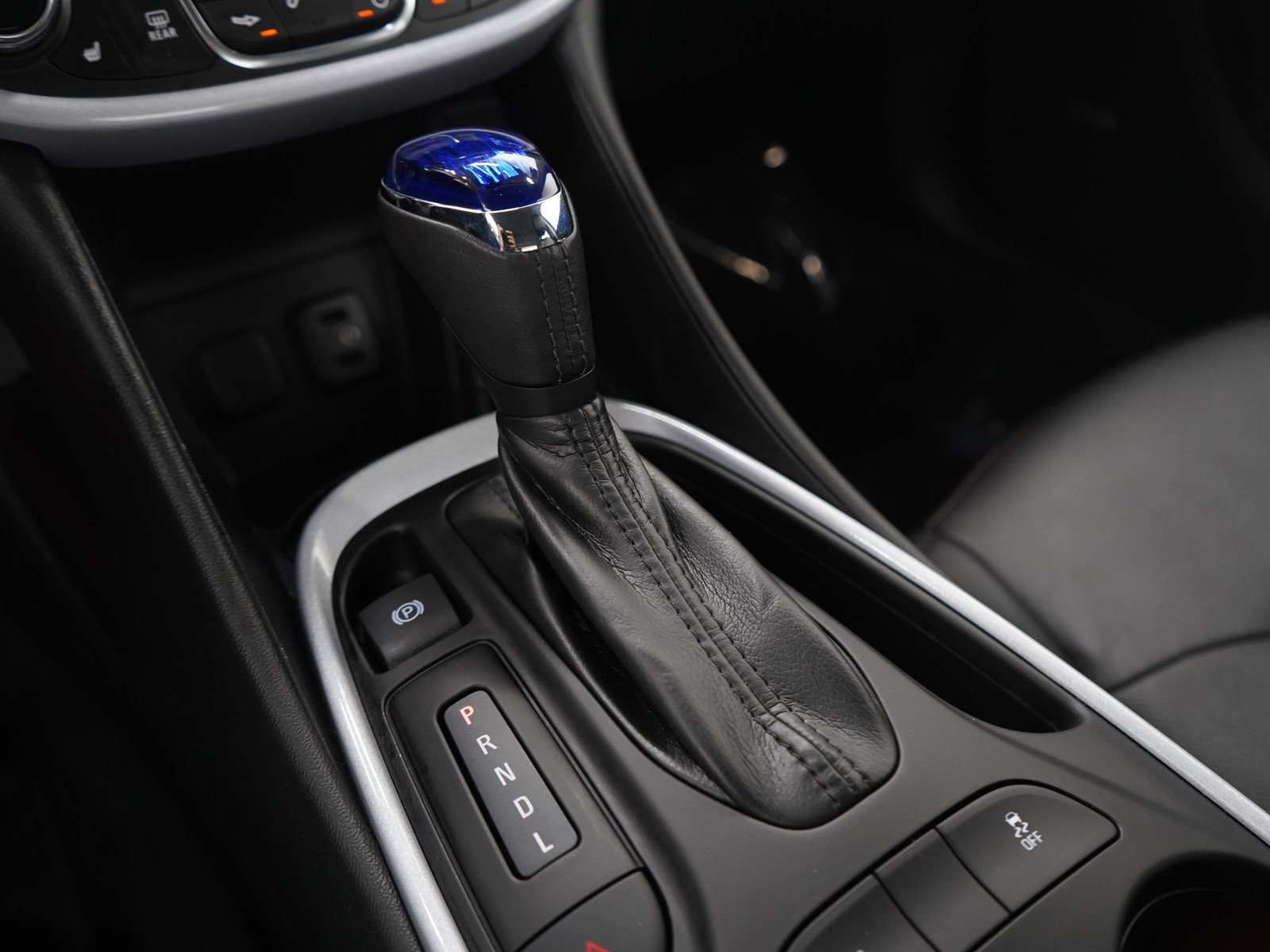 Used 2017 Kinetic Blue Metallic Chevrolet LT image 20
