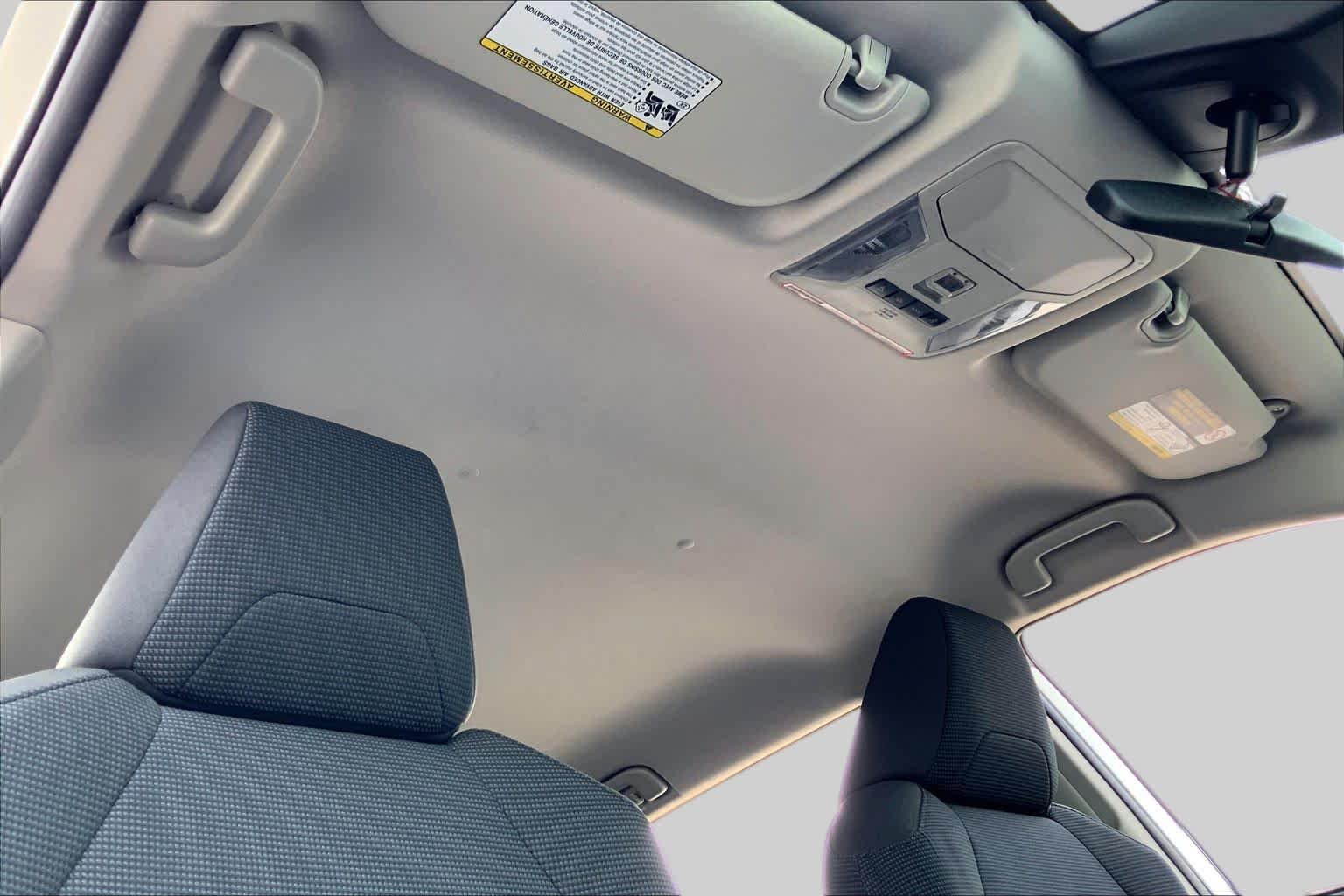 Used 2022 White Toyota LE image 14