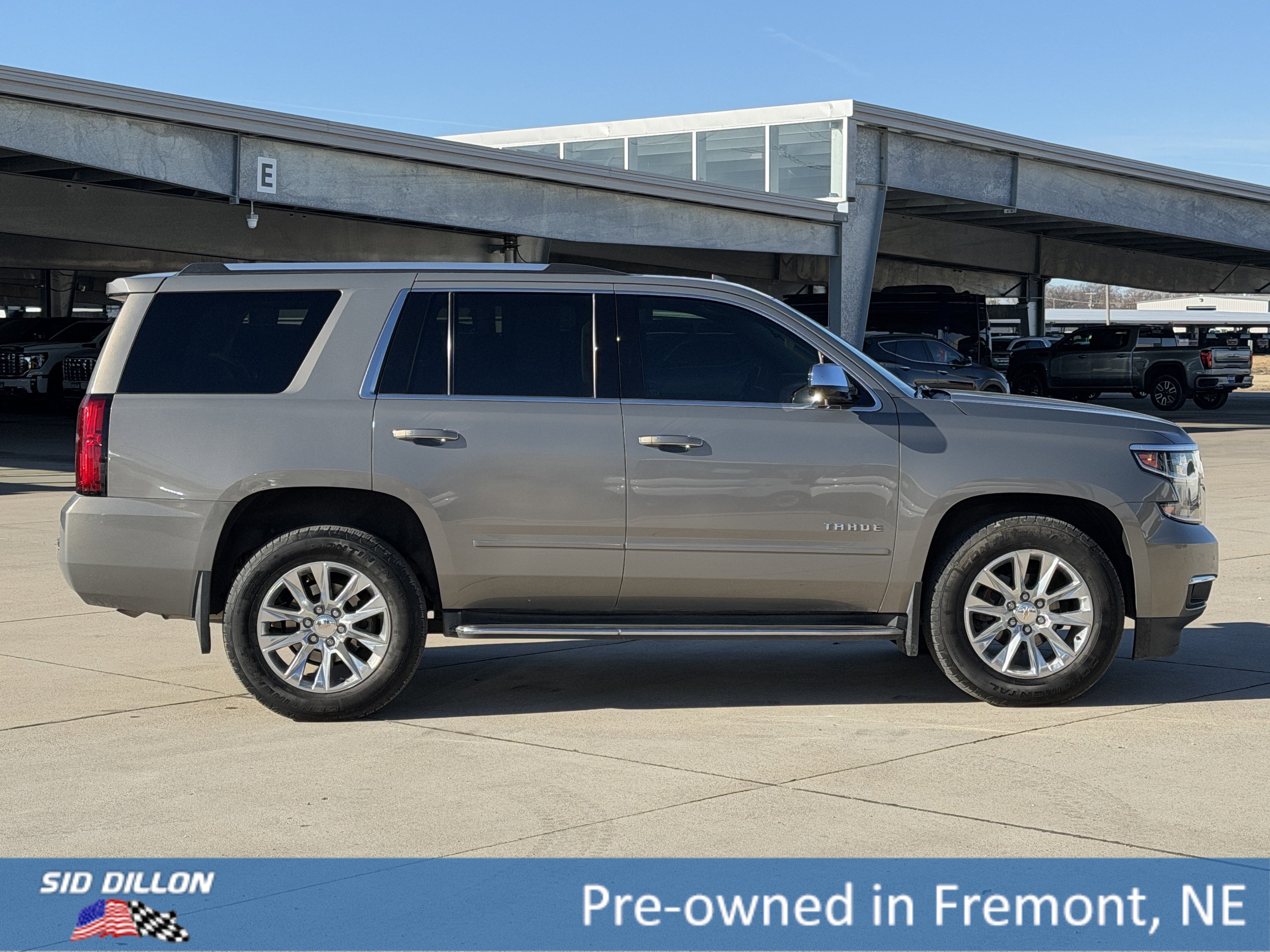 Used 2019 Pepperdust Metallic Chevrolet Premier image 3