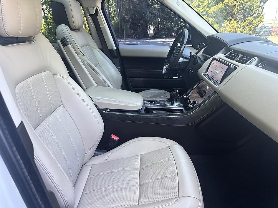 Used 2018 Fuji White Land Rover HSE image 21