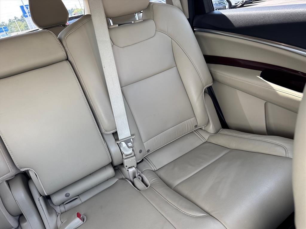 Used 2016 Crystal Black Pearl Acura w/Tech image 18