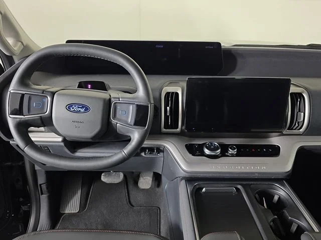 Used 2025 Black Metallic Ford Active image 10