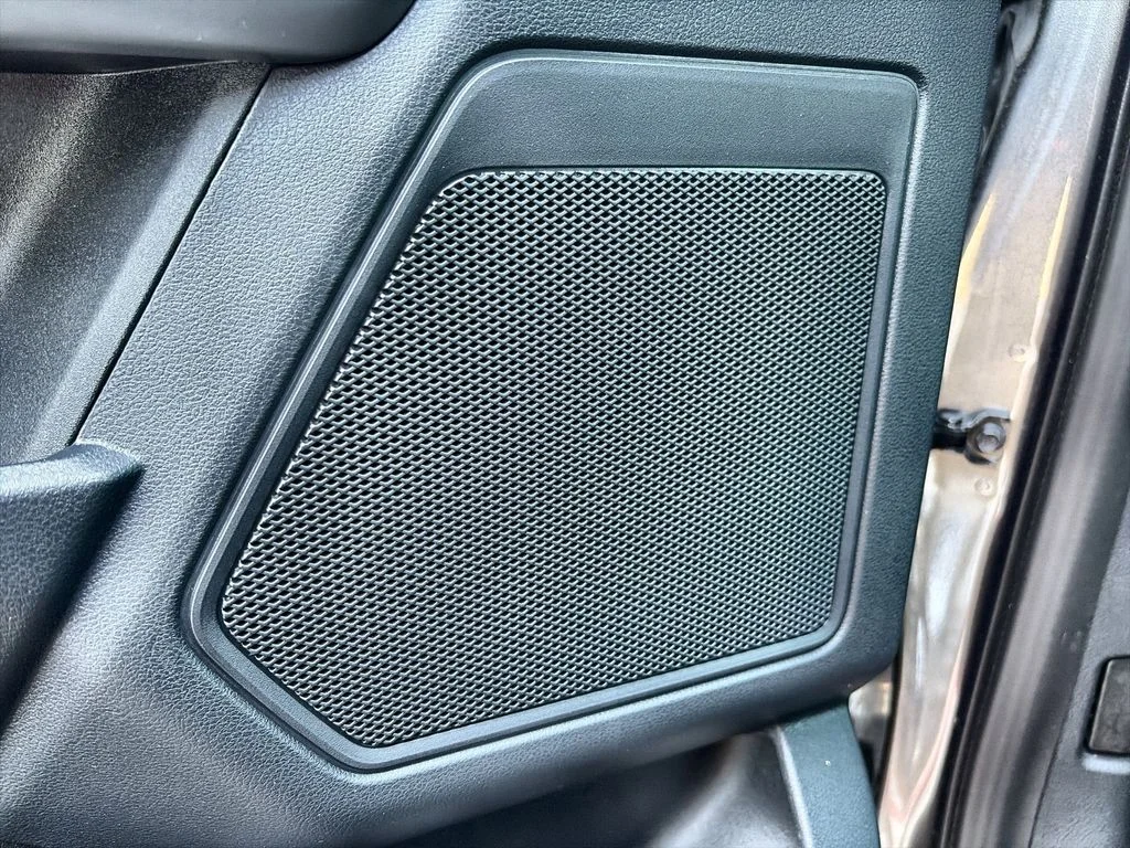Used 2025 Gray Ford XLT image 25