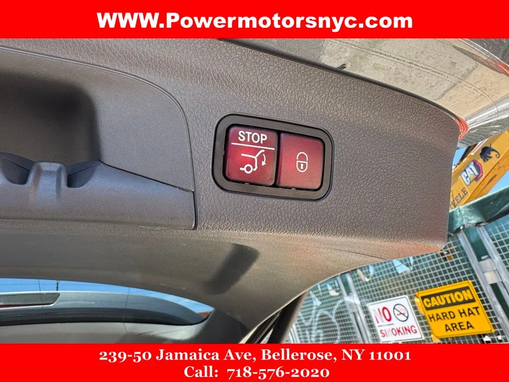 Used 2020 Gray Mercedes-Benz GLE 350 image 33
