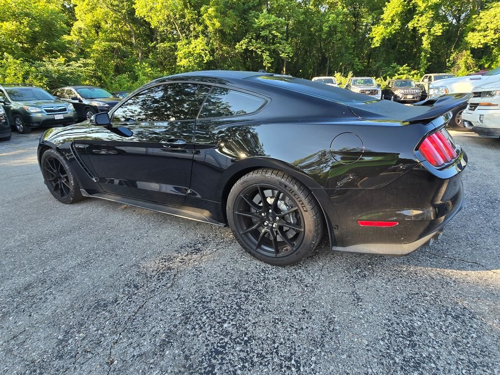 Used 2019 Black Ford Shelby GT350 image 4
