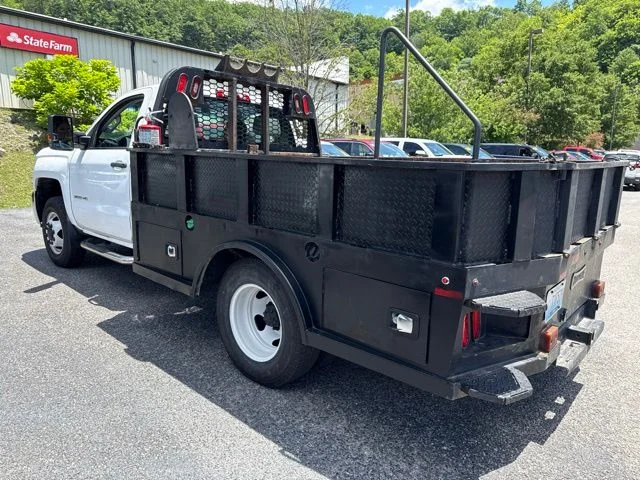 Used 2018 White Chevrolet Flat Bed image 7