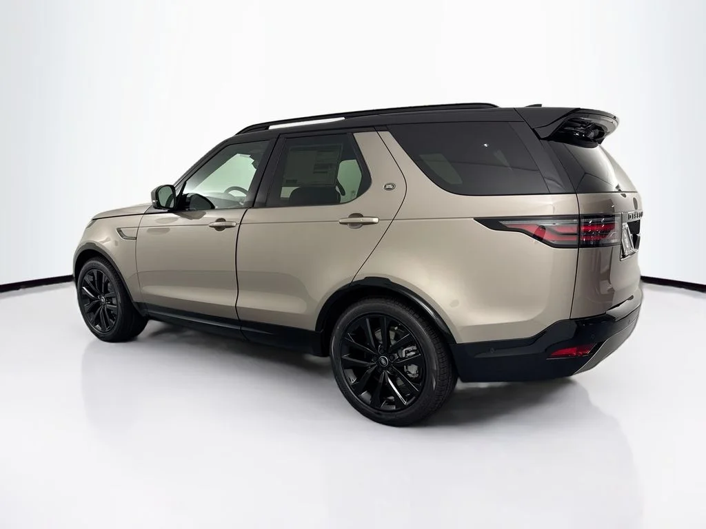 New 2026 Lantau Bronze Land Rover Dynamic SE image 7