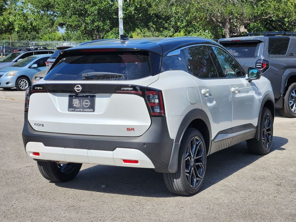 New 2026 Aspen White TriCoat / Super Black Two-tone Nissan SR image 7