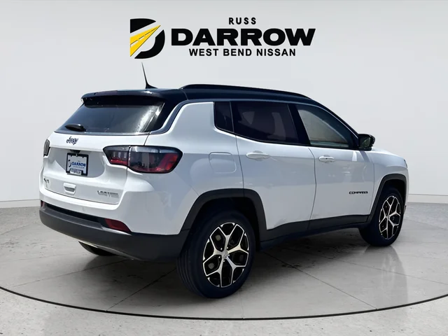 Used 2024 White Jeep Limited image 5