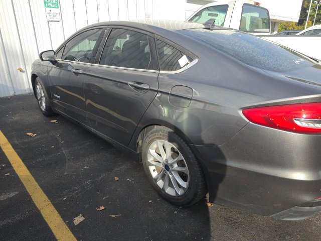 Used 2019 Gray Ford SE image 7