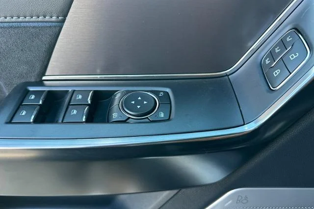 New 2025 Star White Metallic Tri-Coat Ford Platinum® image 30