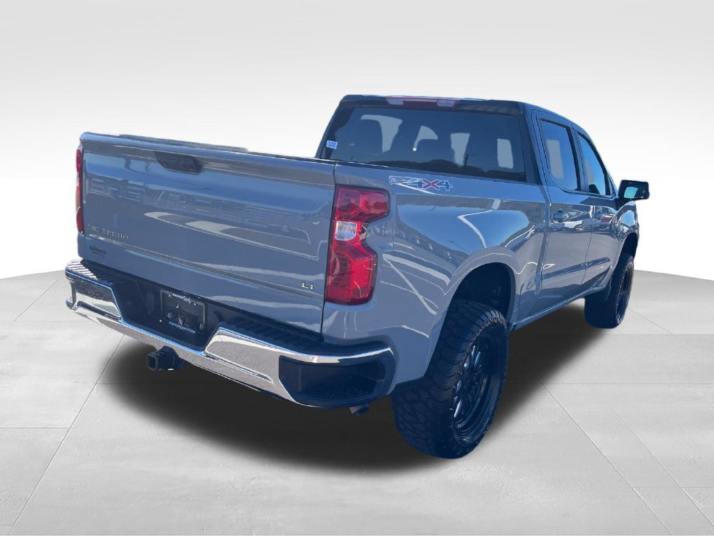 Used 2024 Gray Chevrolet LT image 5