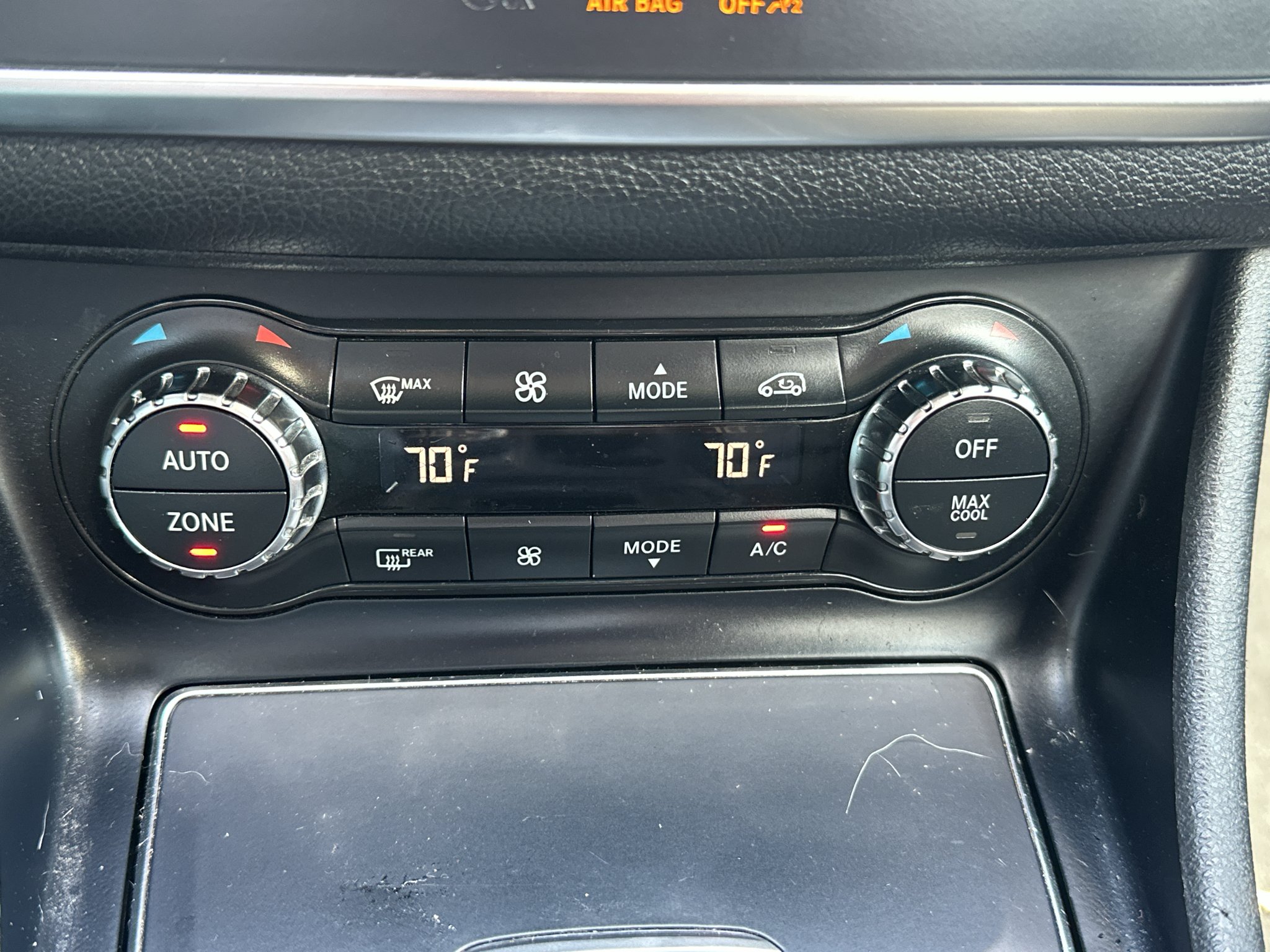 Used 2018 Polar Silver Metallic Mercedes-Benz 250 image 27