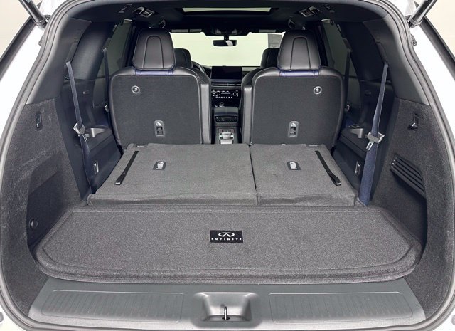 Certified Used 2026 White INFINITI SPORT image 26