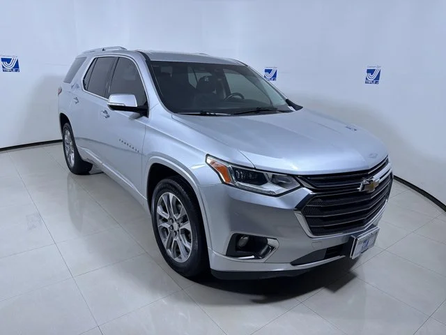 Used 2020 Silver Ice Metallic Chevrolet Premier image 2