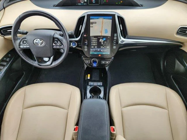 Used 2022 White . Toyota Limited image 25