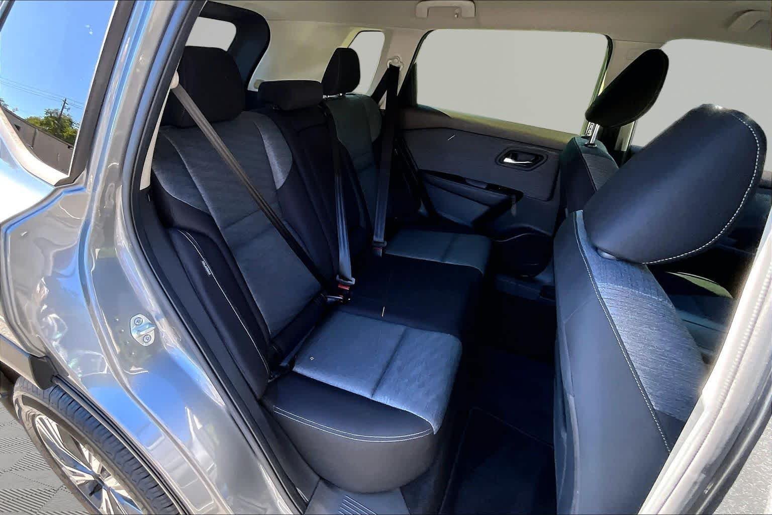 Used 2023 Gun Metallic Nissan SV image 20