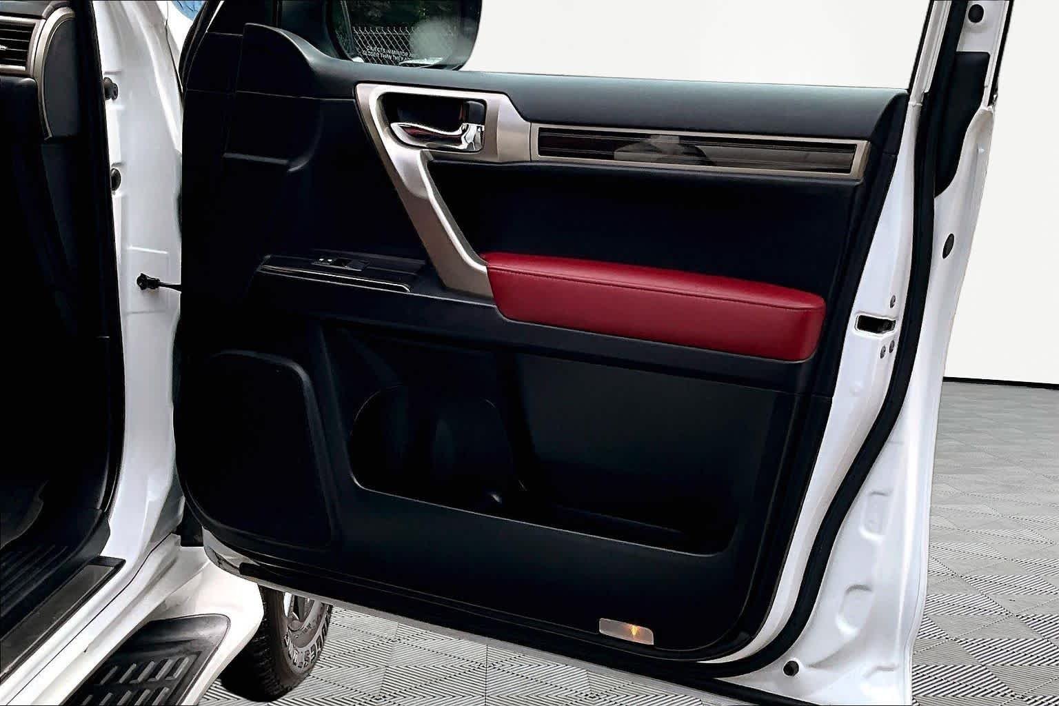Used 2021 Starfire Pearl Lexus Premium image 23