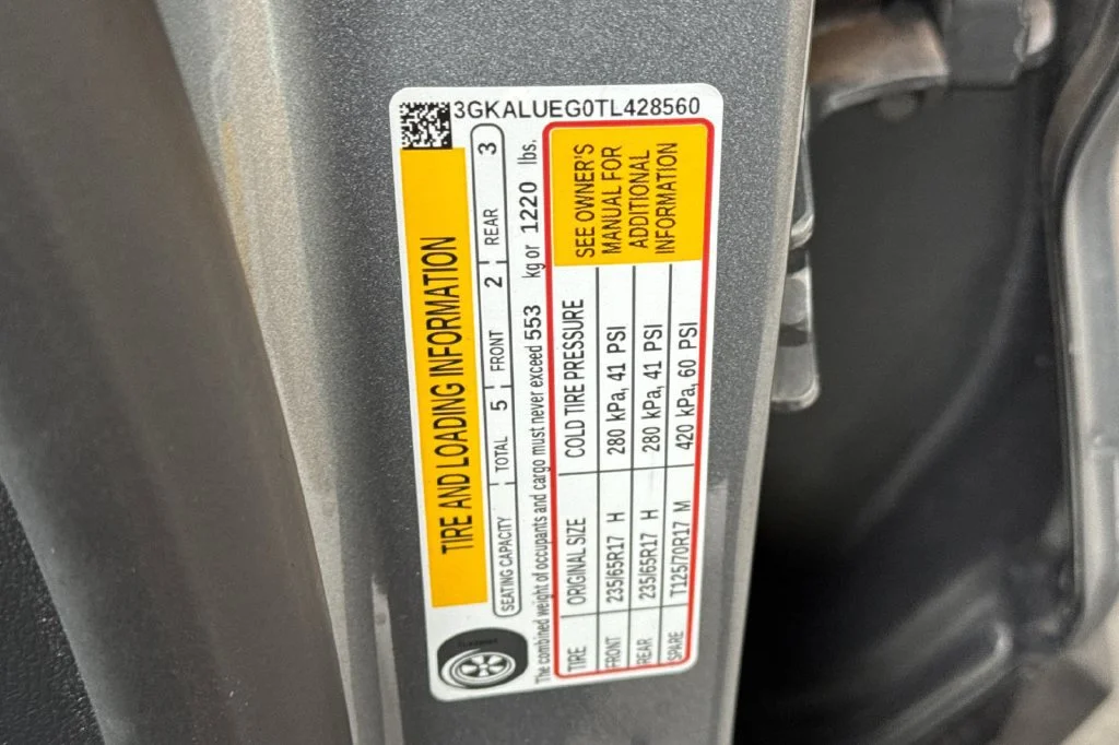 Used 2026 Sterling Metallic GMC Elevation image 29