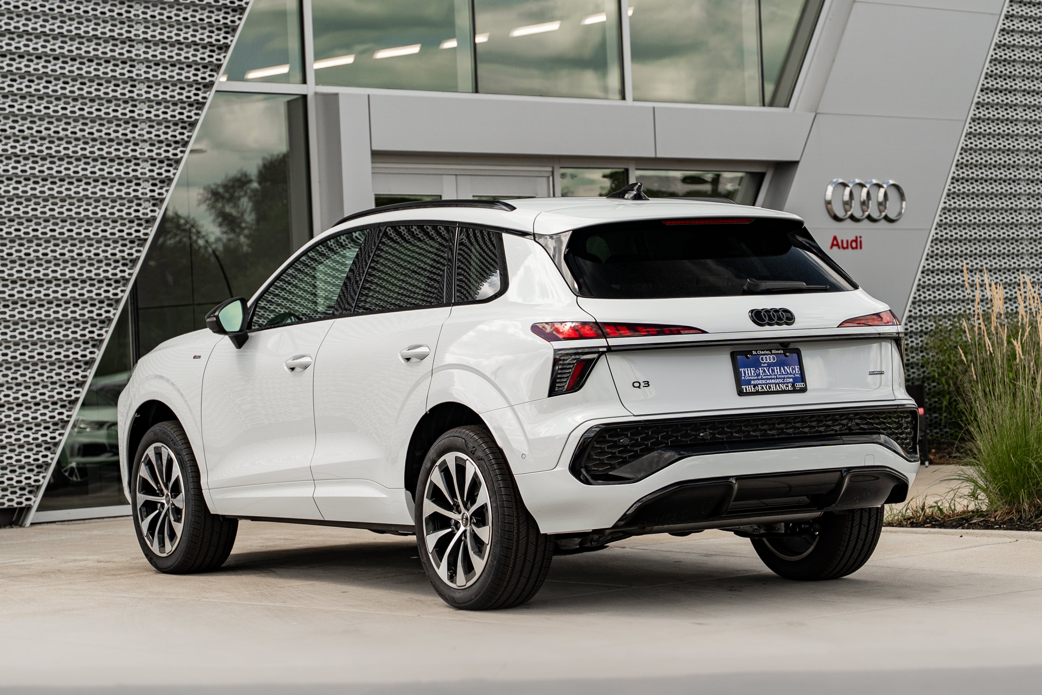 New 2026 Glacier Audi S line image 5