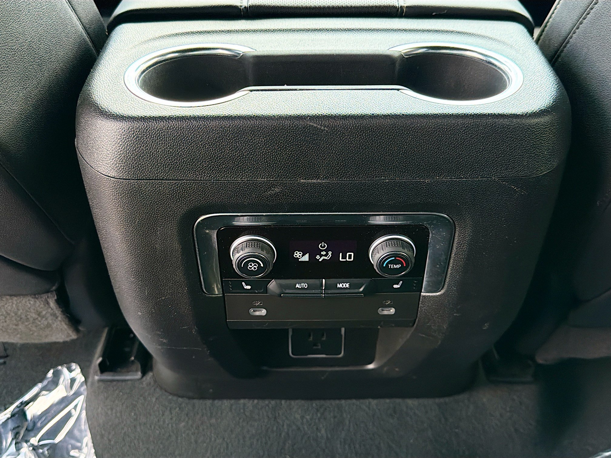 Used 2024 Black Chevrolet Premier image 19