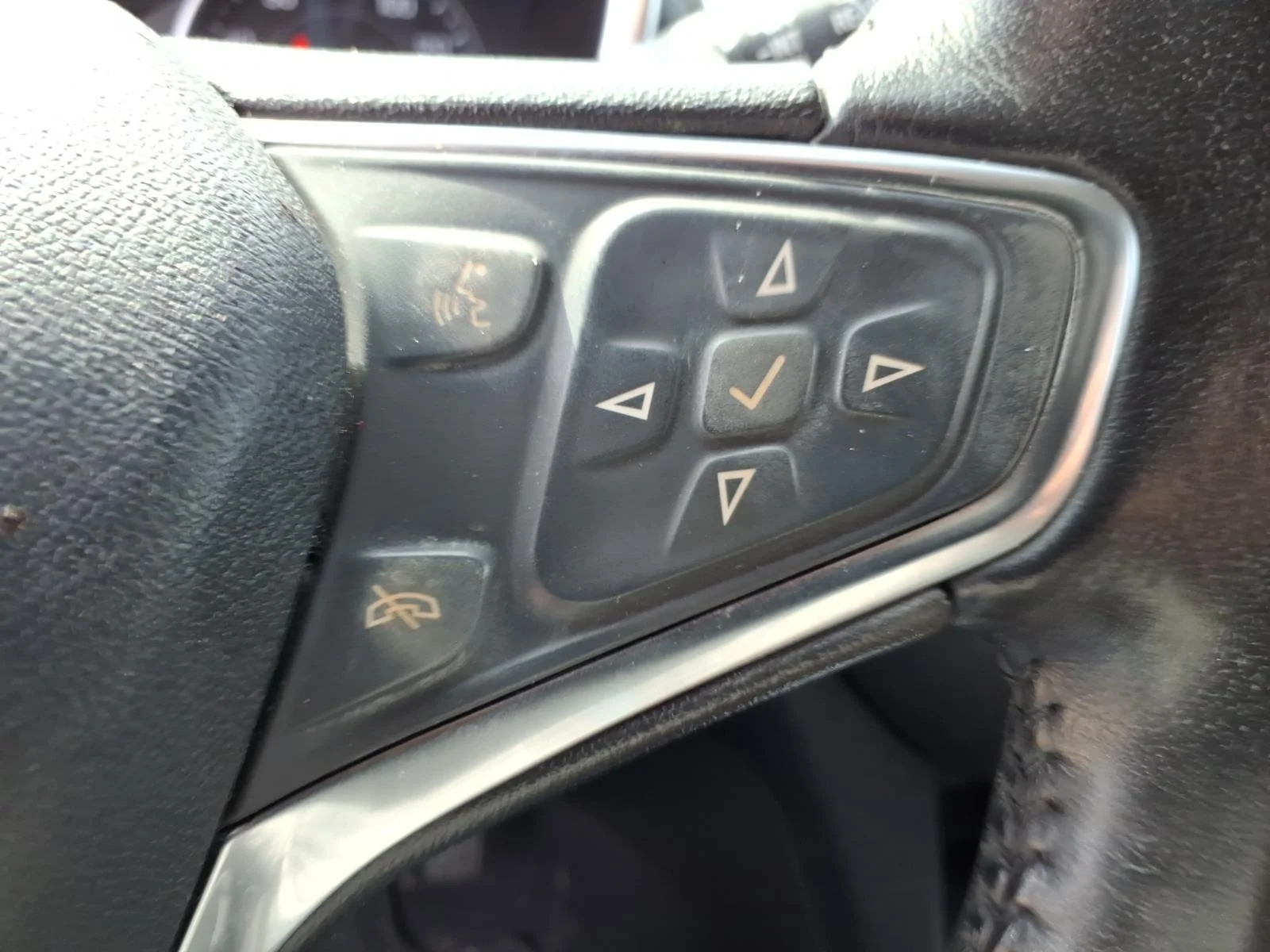 Used 2019 Cajun Red Tintcoat Chevrolet LT image 20