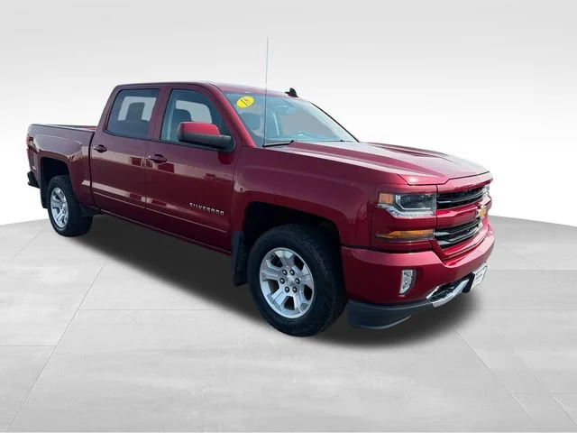 Used 2018 CAJUN RED TINTCOAT Chevrolet LT image 9