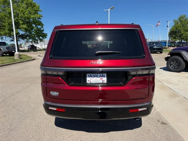 New 2026 Velvet Red Pearl-Coat Exterior Paint Jeep Limited Reserve image 5