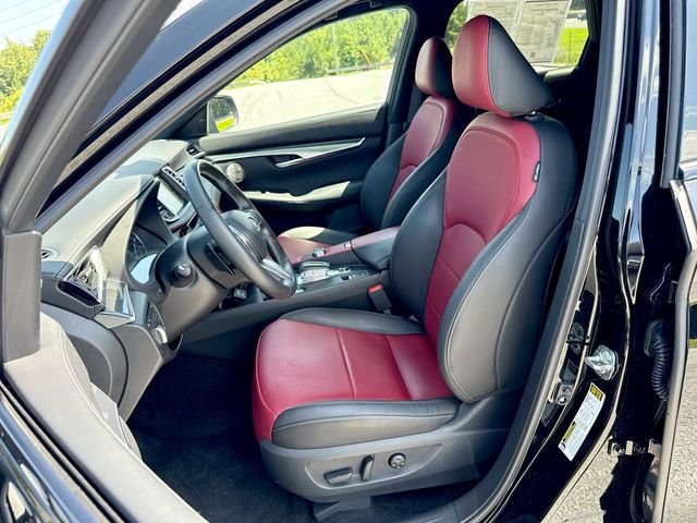 Used 2024 Black INFINITI SPORT image 11