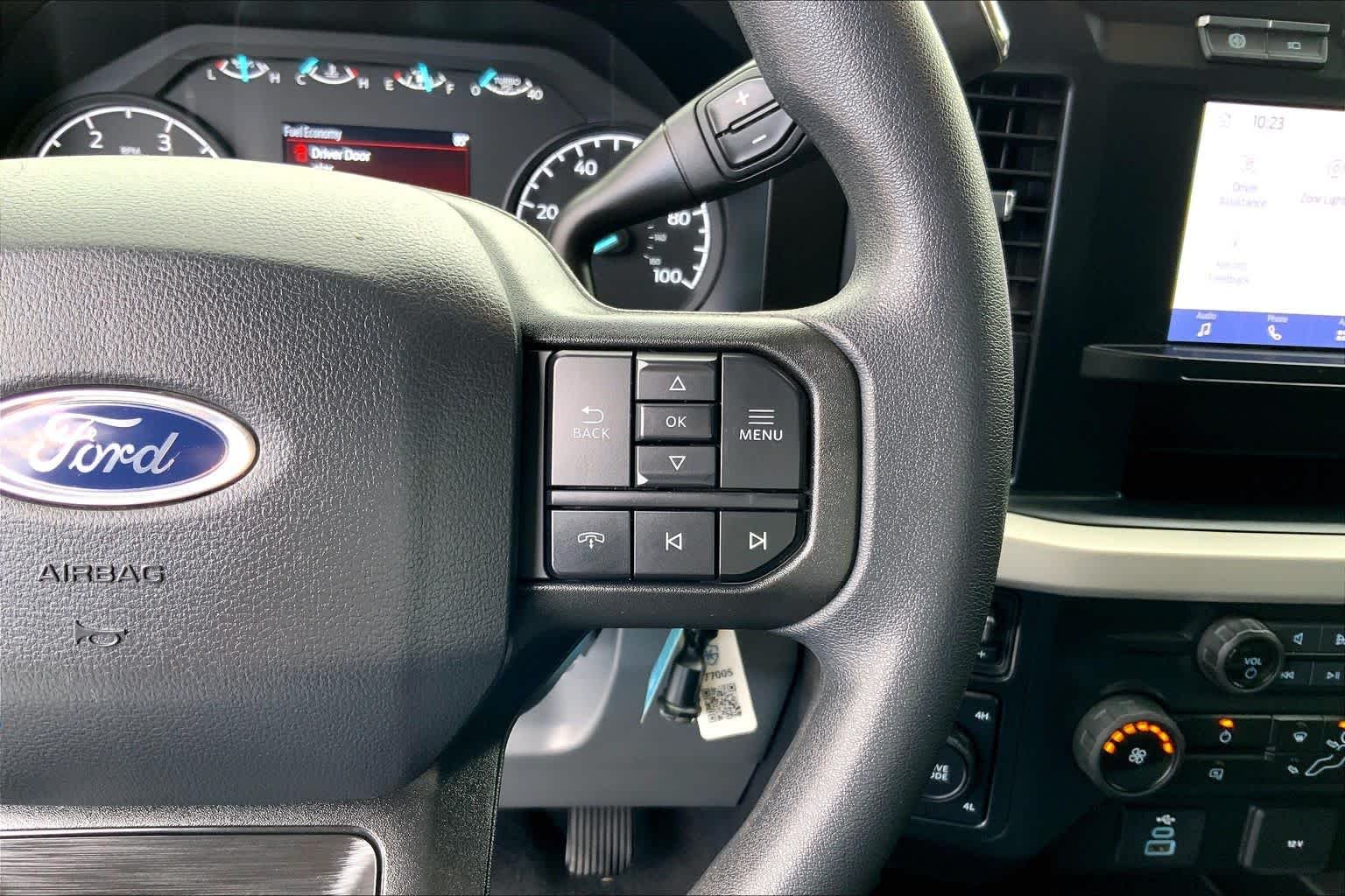 Used 2023 Agate Black Metallic Ford XLT image 17