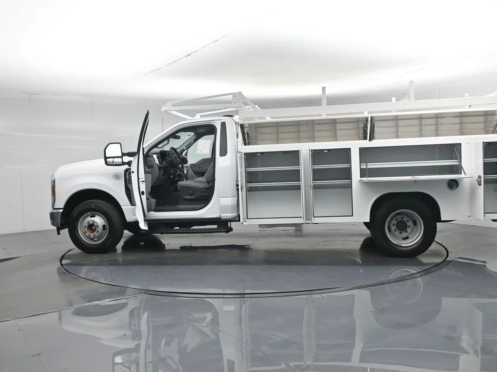 New 2025 White Ford XL image 40