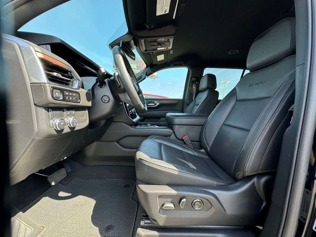 Used 2025 Black GMC Denali image 25