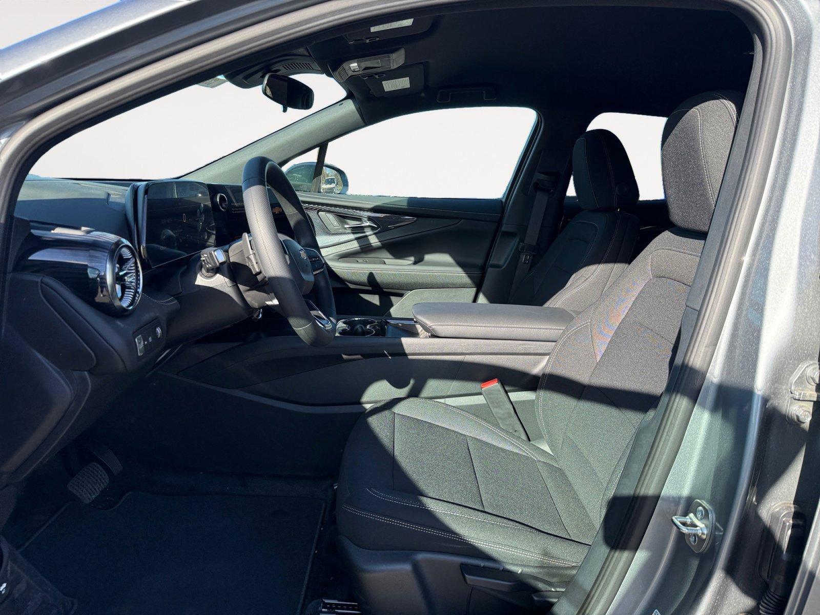 New 2026 Sterling Gray Metallic Chevrolet FWD LT image 10