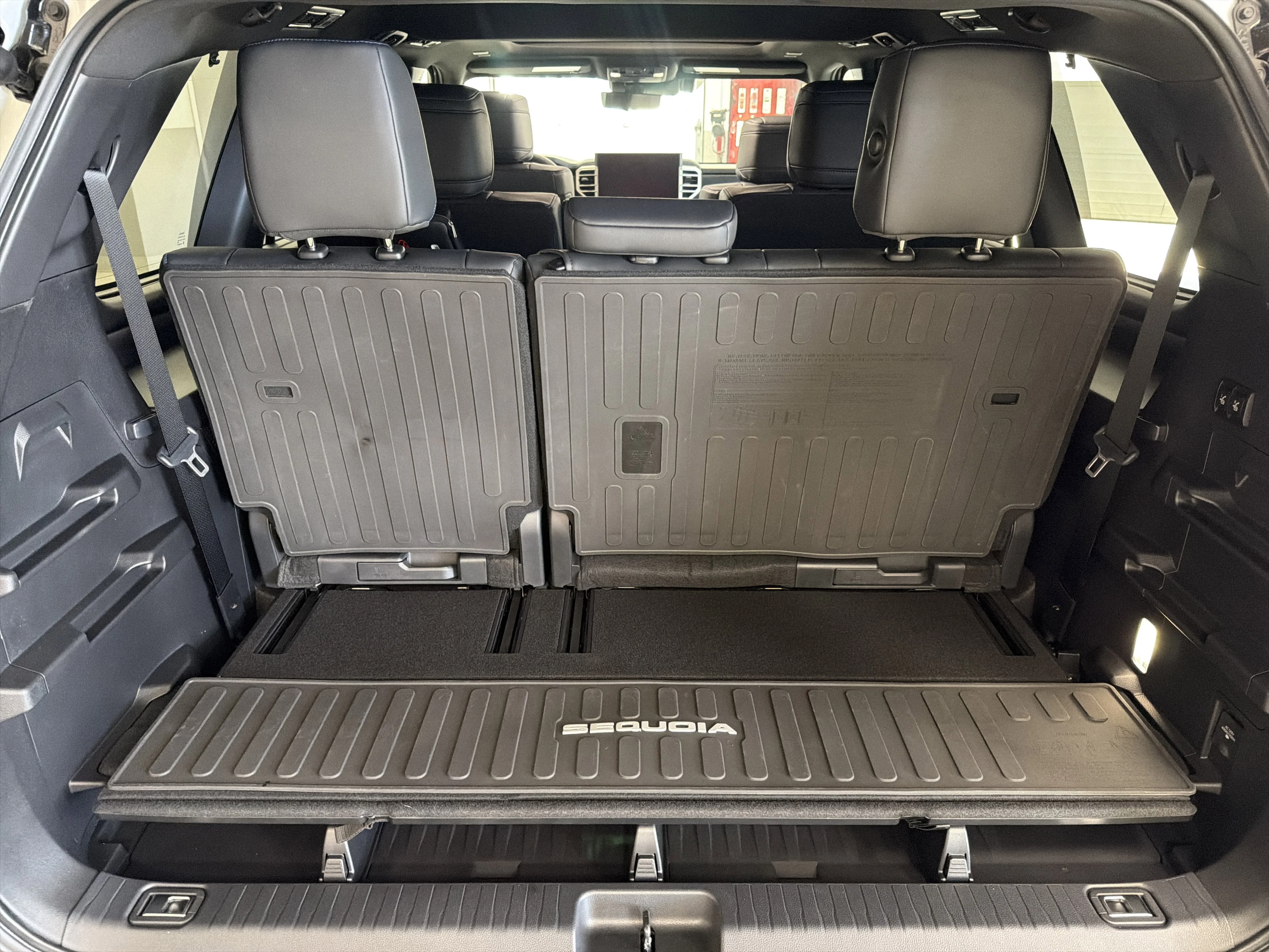 2026 Toyota Sequoia Platinum - Photo 35