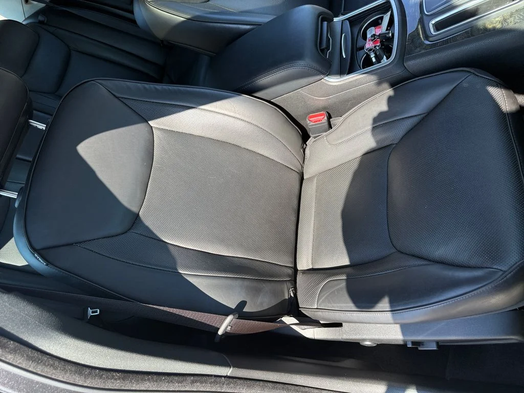 Used 2022 Gray Chrysler Touring image 29