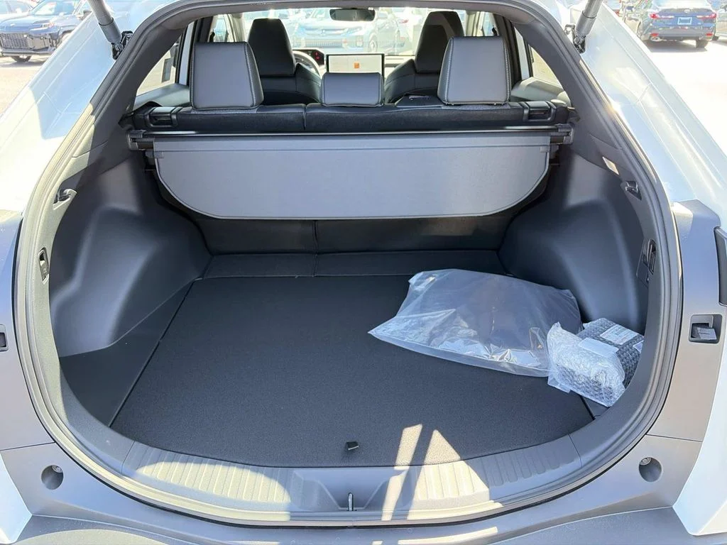 New 2026 Wind Chill Pearl Toyota XLE image 13