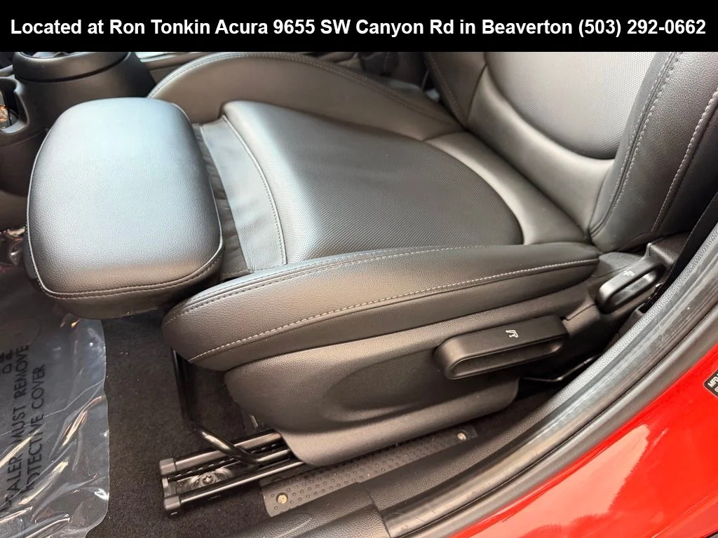 Used 2019 Solaris Orange Metallic MINI Classic image 14