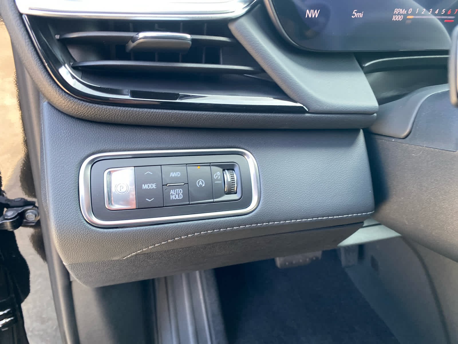 2026 Buick Enclave Avenir - Photo 12