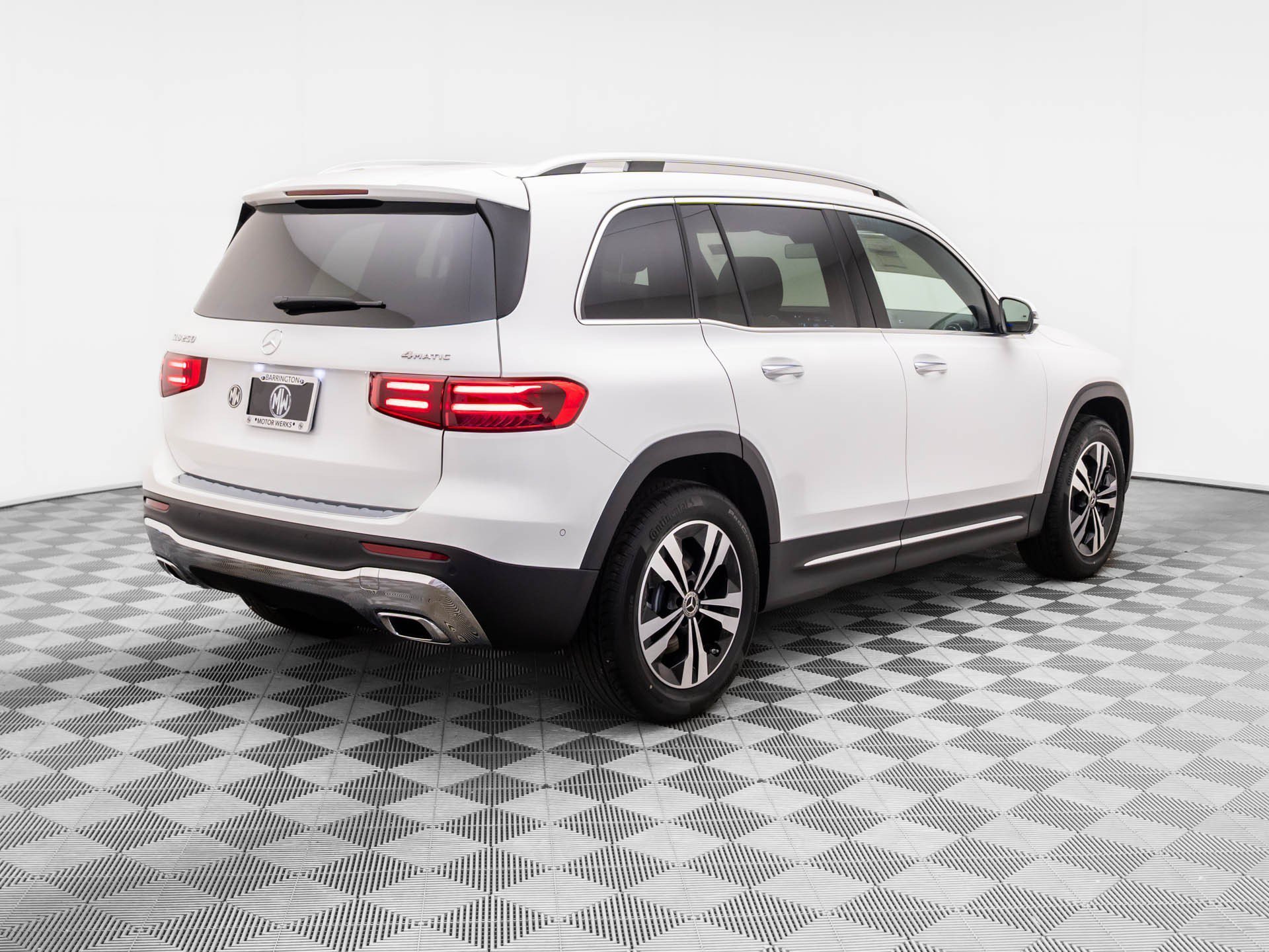 New 2026 White Mercedes-Benz GLB 250 image 44